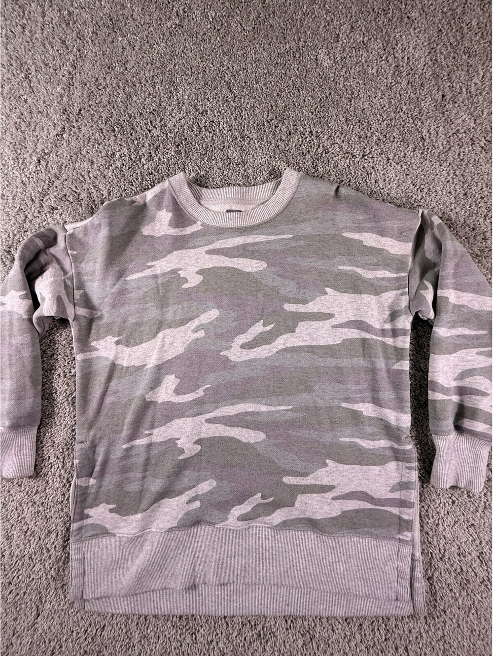 Aerie Women’s XS Oversized Sweatshirt Camo